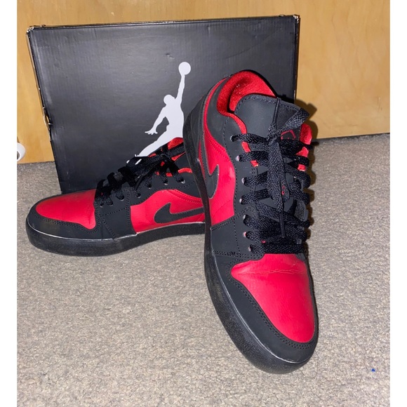 Jordan Other - Air Jordan lows bred AJ V.2 Low
